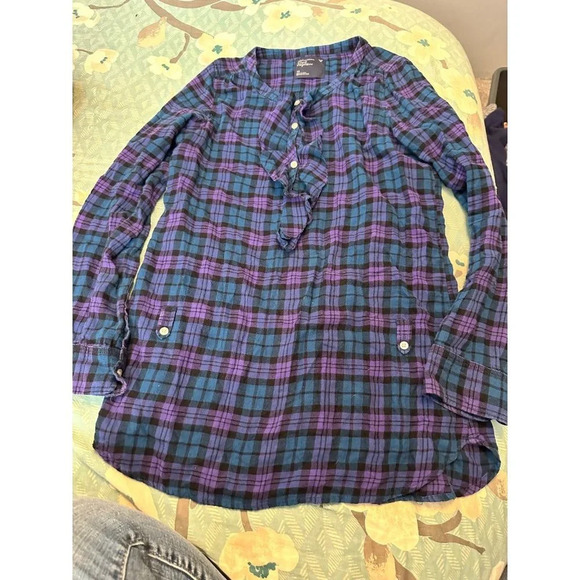 6 FOR $15 American eagle size 10 flannel - Picture 1 of 4